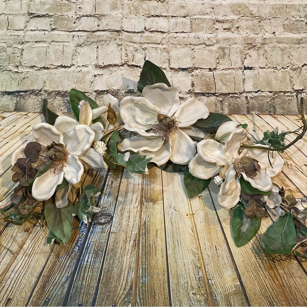 Decor Home Interior and Gifts 
floral swag